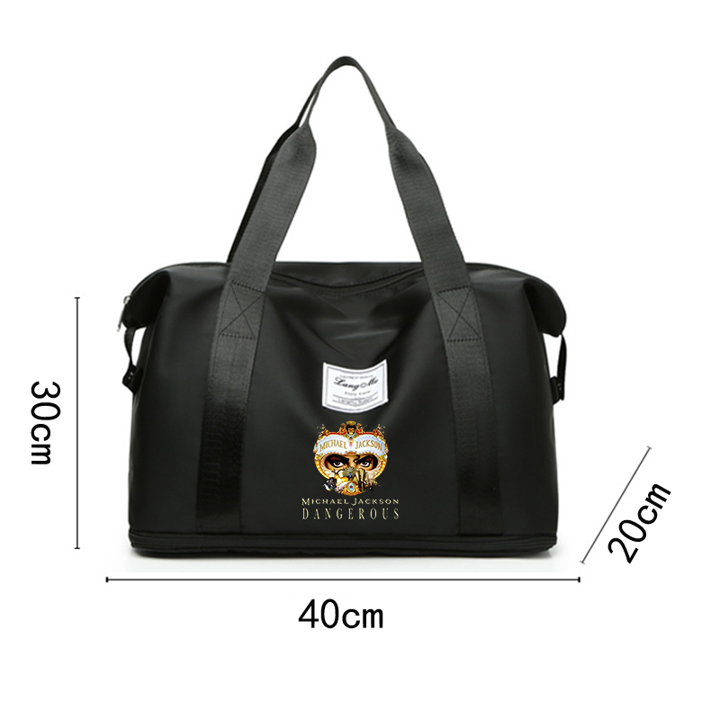 Michael Jacksons Carry on Trav - Anime Tote Bag recension och pris